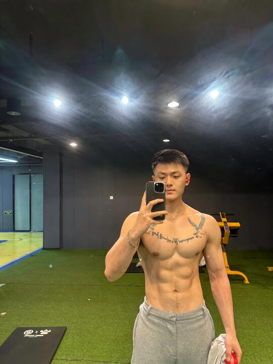 吃得越少脑袋越清醒.