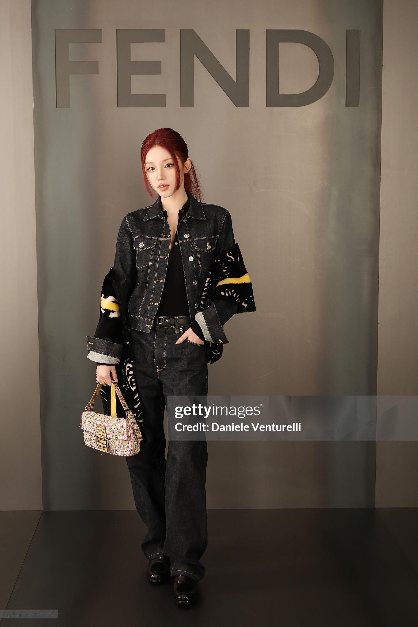 宋雨琦许允真互拍我们是彼此的摄影师宋雨琦许允真我们是彼此的摄影师