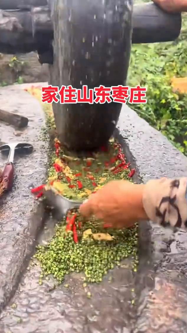 家住山东枣庄。