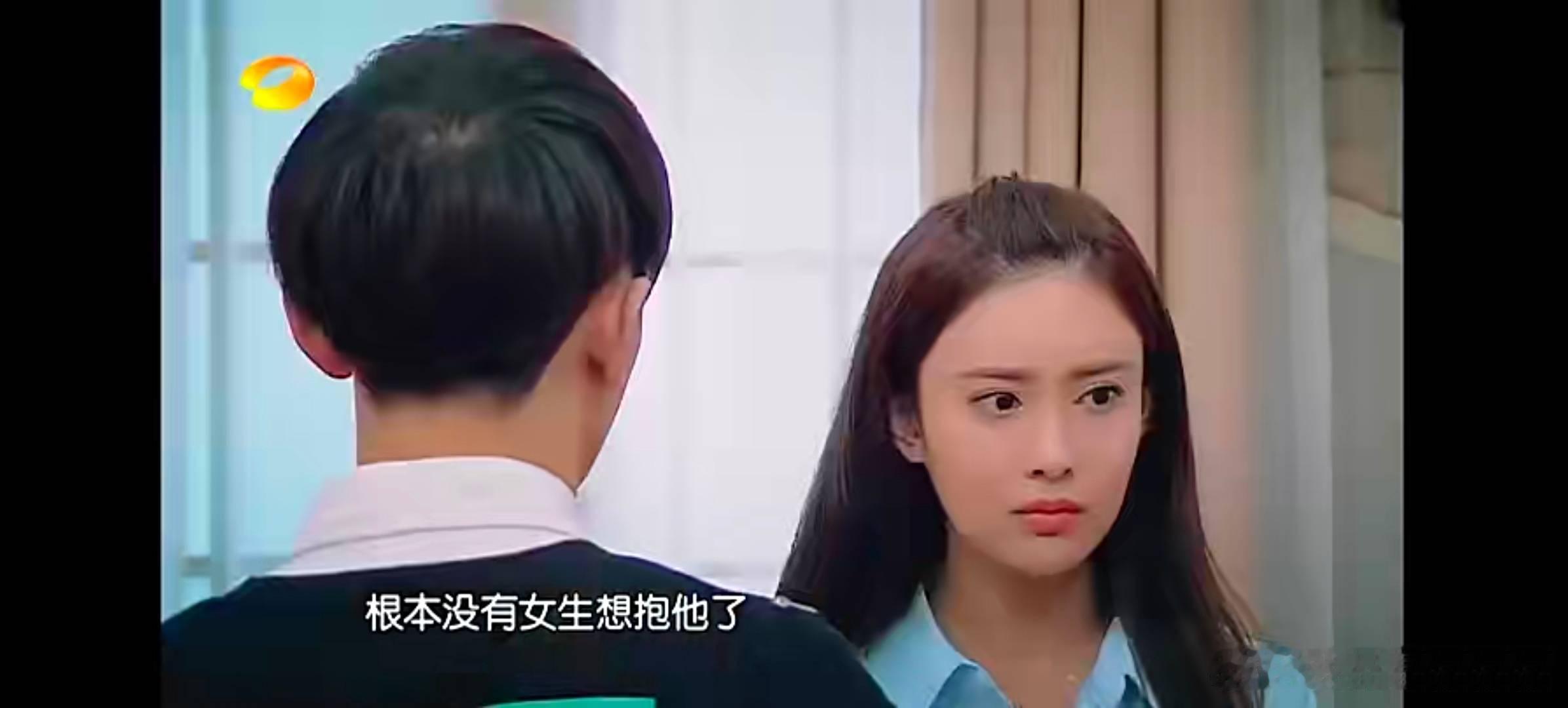 图一图二是年轻时候的发顶，有些稀疏，图三是最近拍戏的发顶，密不透风，戴着发套不热