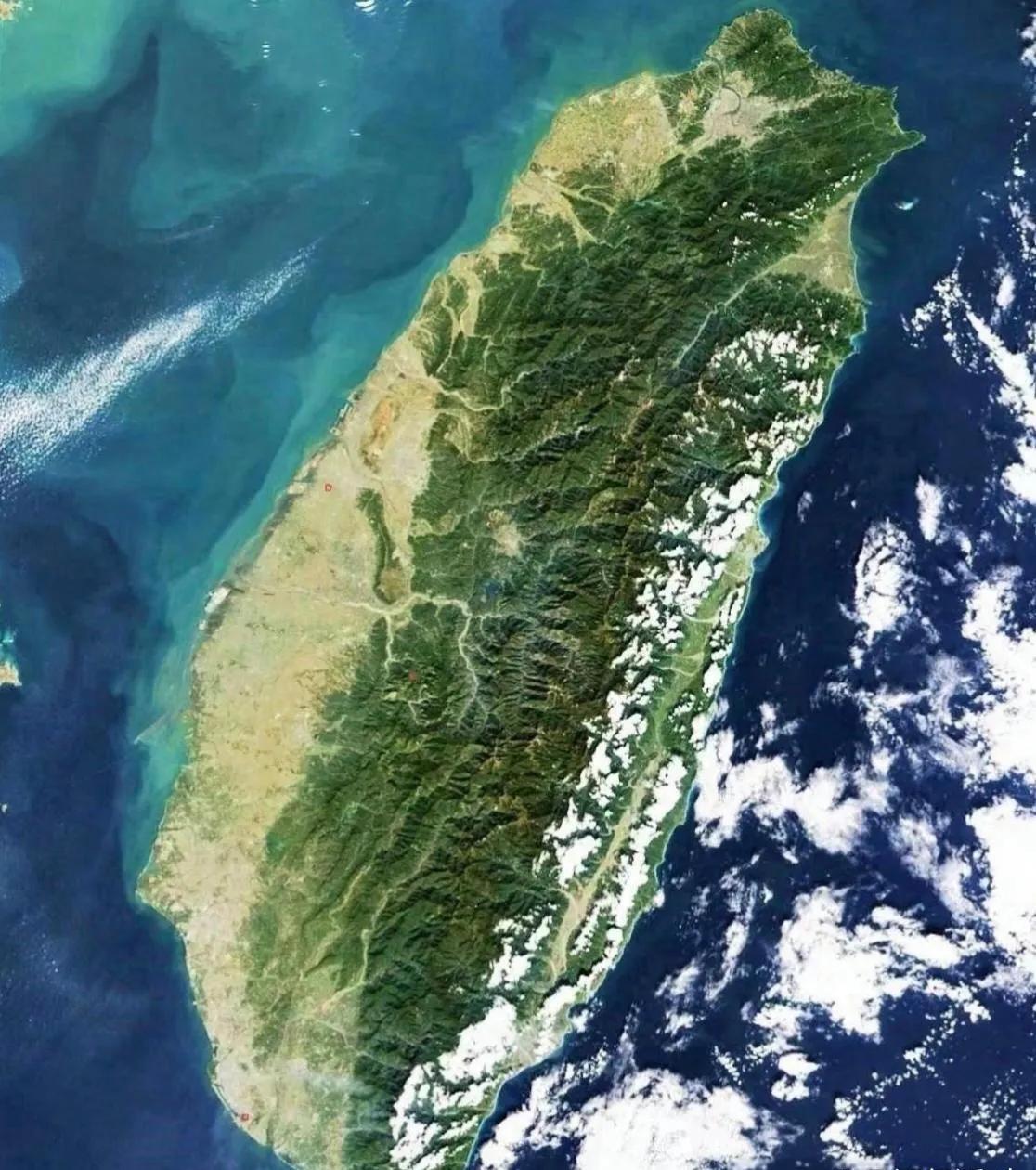 你以为大陆要收回台湾，还得用传统办法，非得派军队去占领台湾吗？不会，大陆只要实现