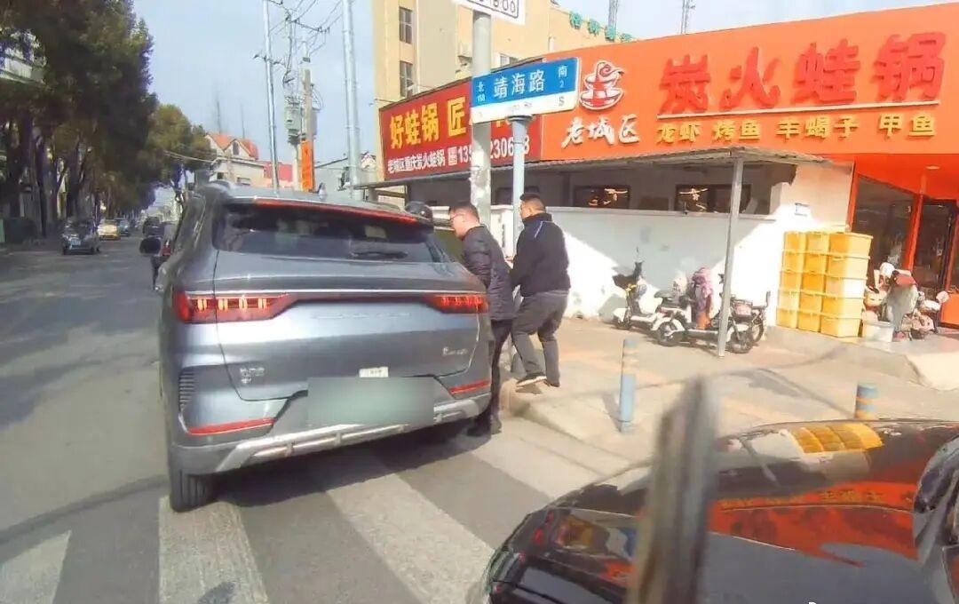 上海女子网上被骗10余万元，不甘心！再追加35万，约骗子线下“对决”见面，要替自