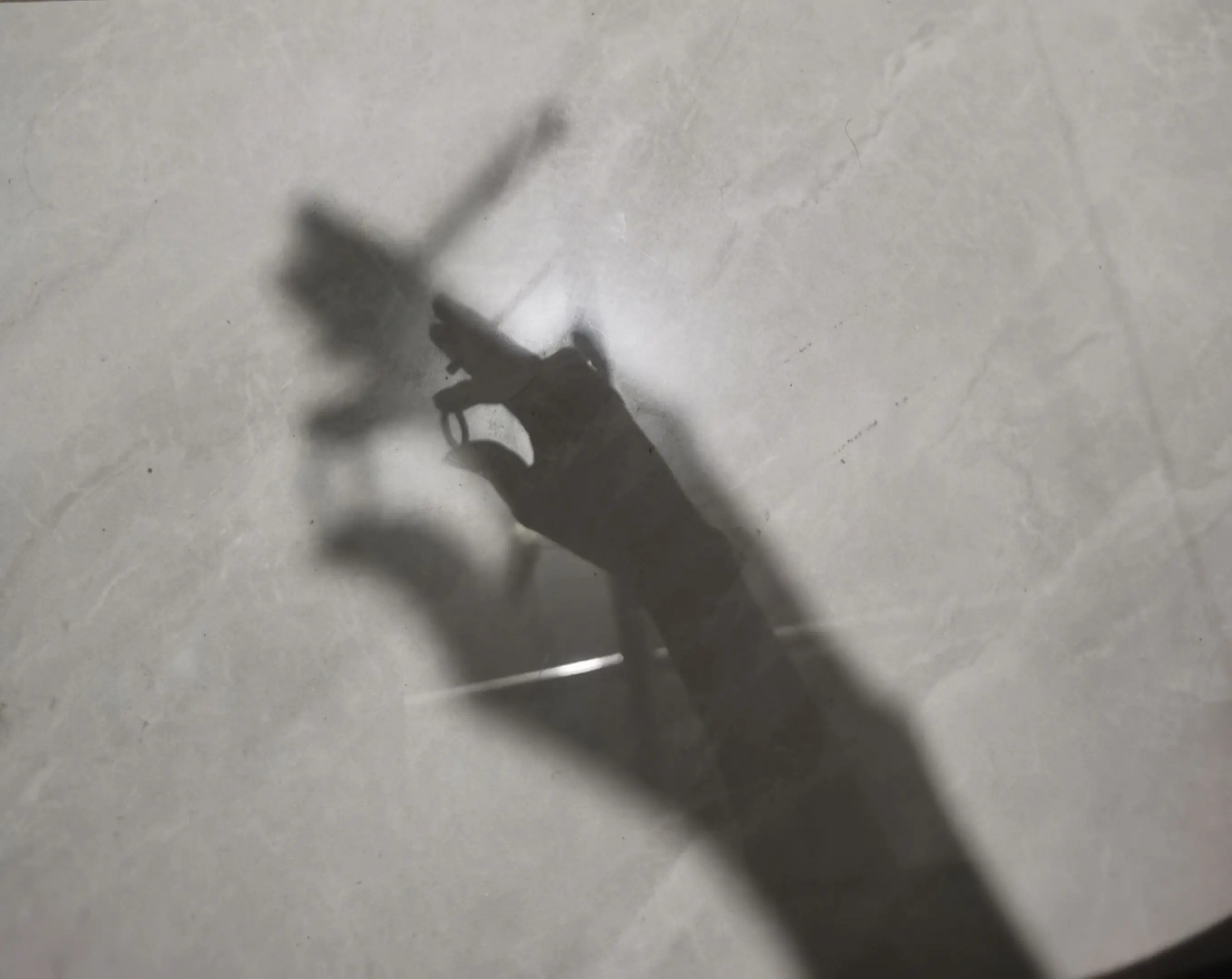 “全网都在晒素圈戒指 不是因为有多喜欢 只是因为它的寓意 无镶嵌（无相...