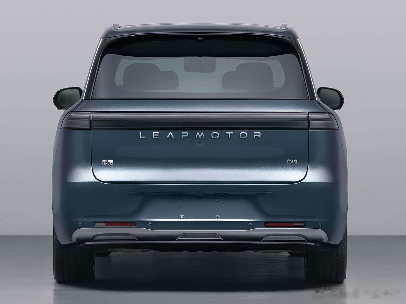 胖哥汽车频道 最近看到很多网友猜测零跑D19的价格？作为车长5200mm、轴距3