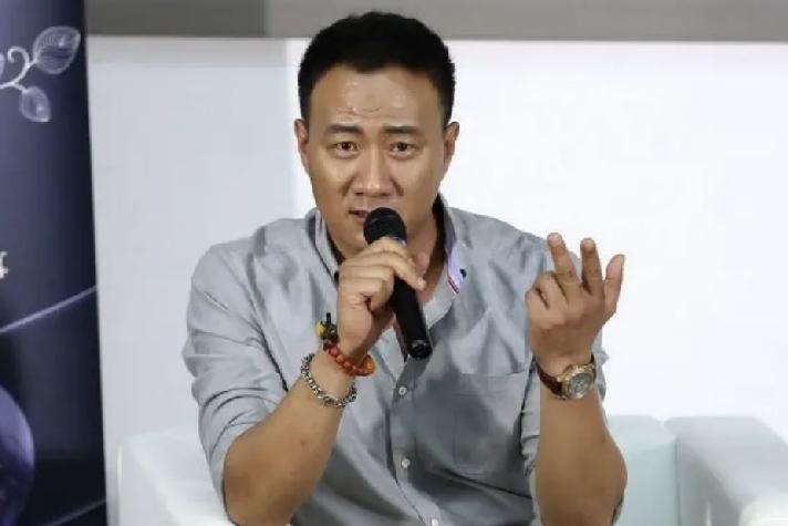 胡军被陈丽君当场吐槽！娱乐圈真实的拍照代沟太好笑了
 
娱乐圈最真实、最不装的综