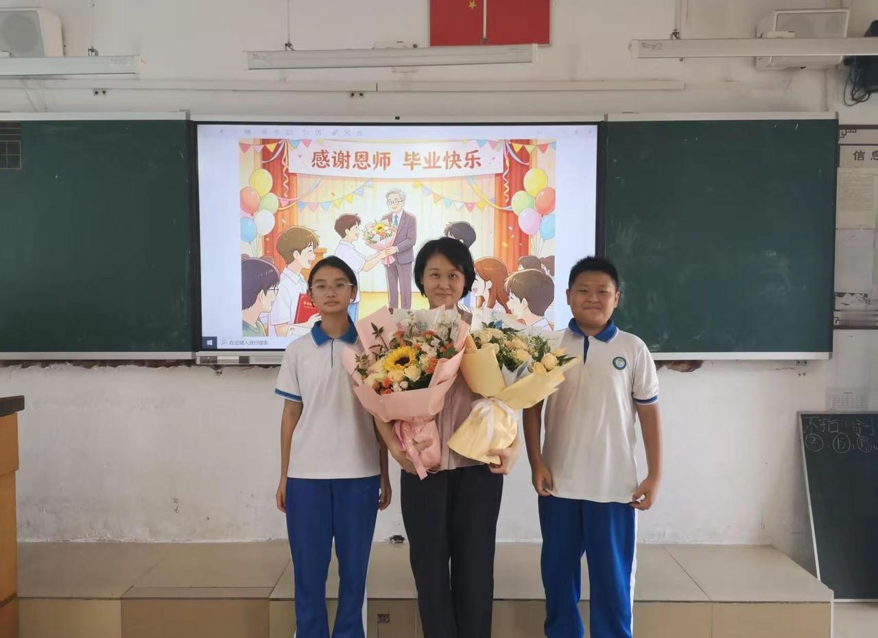 ，人生的路慢慢，都是一半成长一半接受，你不是最优秀的，可你真正是我心里最好的。