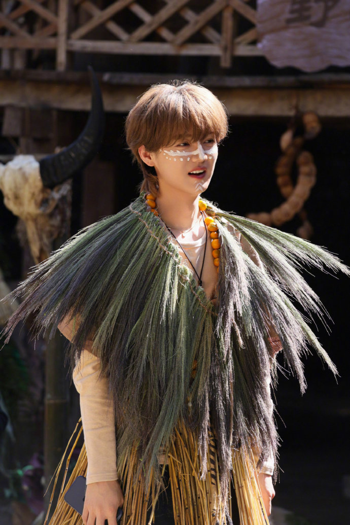 鹿晗酣畅淋漓的拍了萌鹿晗五哈泥潭拍了萌 鹿晗五哈泥潭拍了萌 