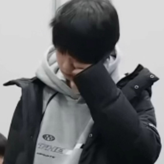 我真感觉屏幕后面就这样[单身狗] ​​​