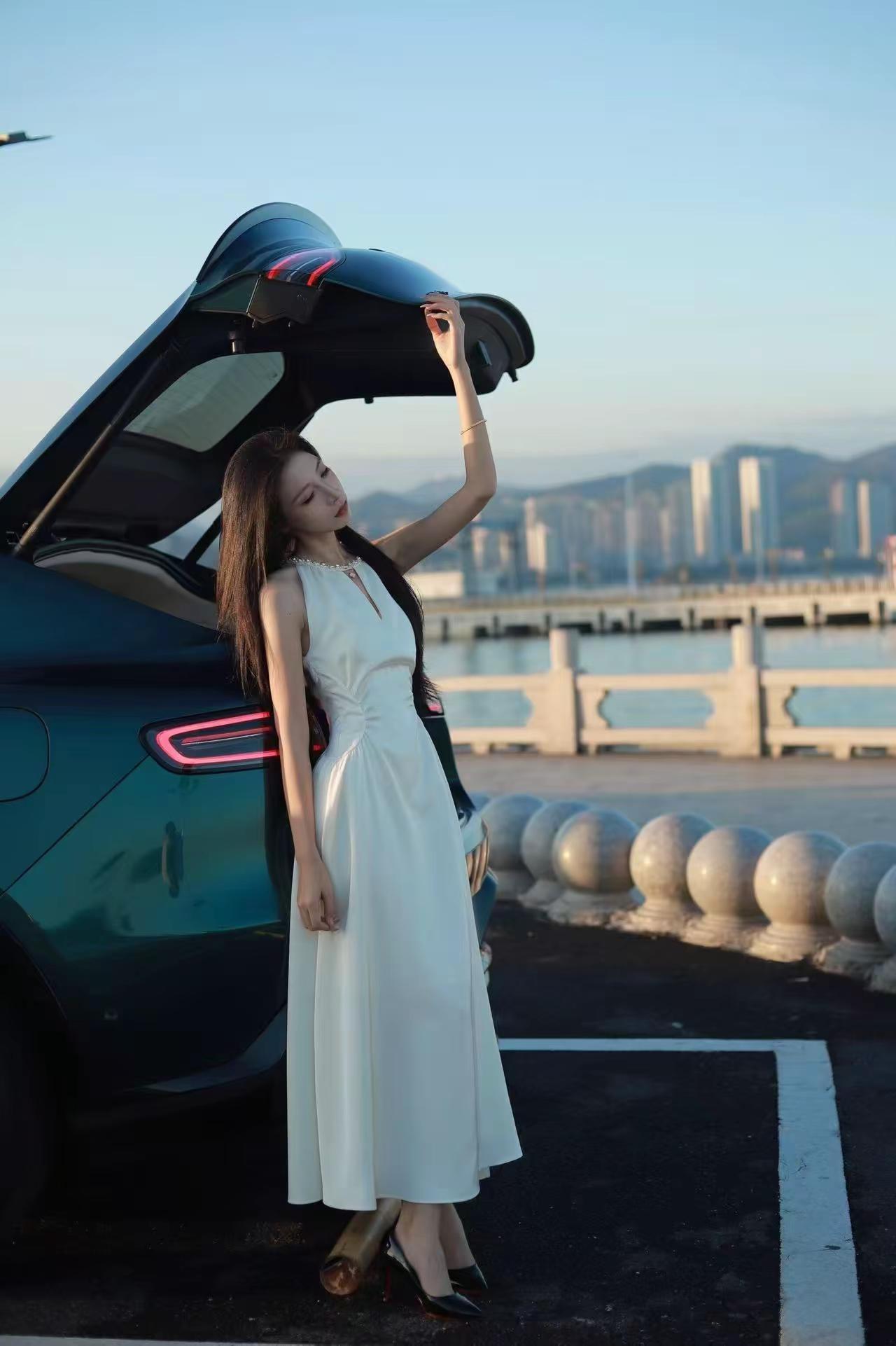 和智界R7 一起闯入生活旷野，照见内心，探索人生的未知与无限可能，编织关于自由的