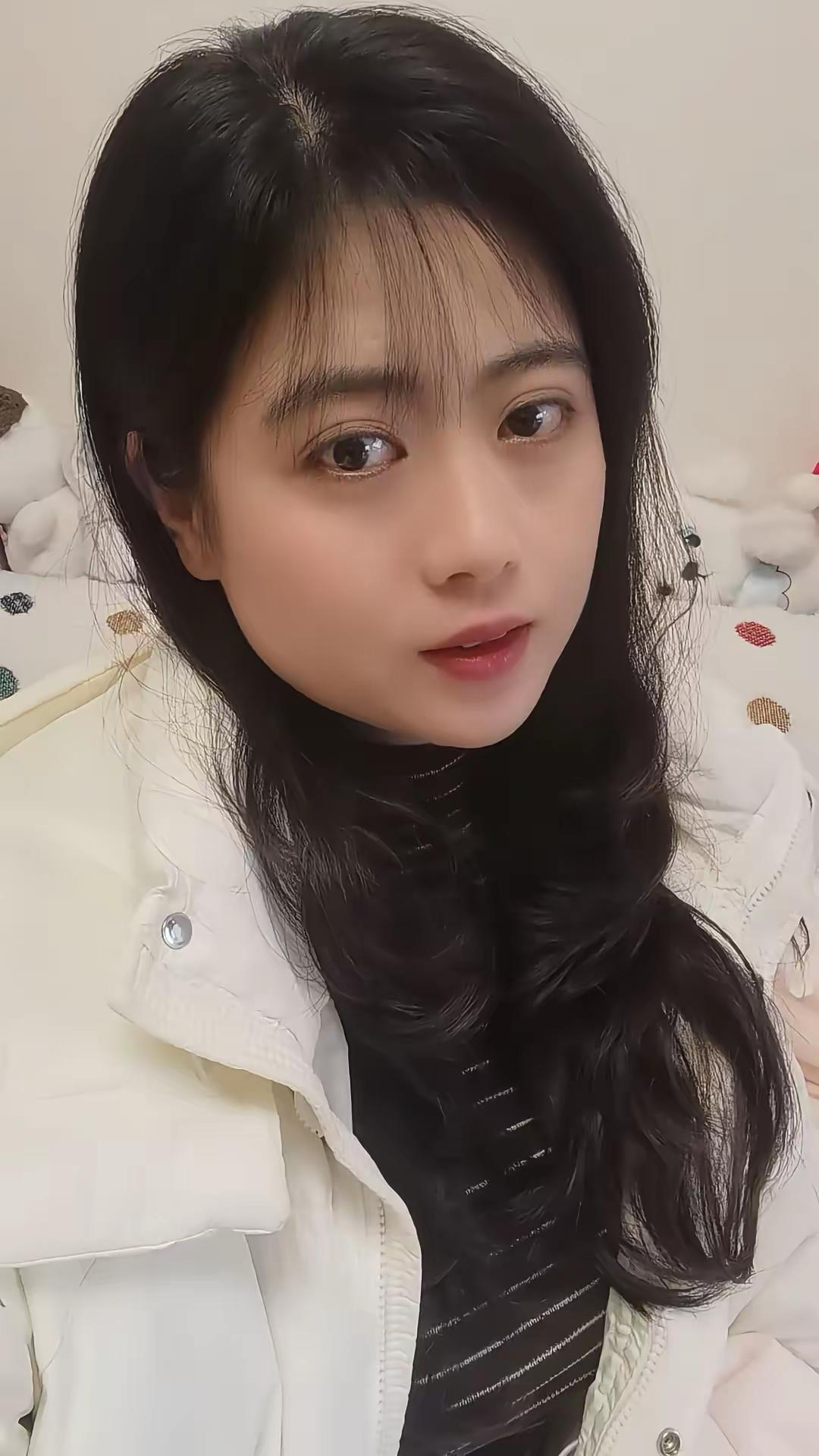 日子往复循环，好像每天都一样，好像又不一样，于是这一年又快结束了~