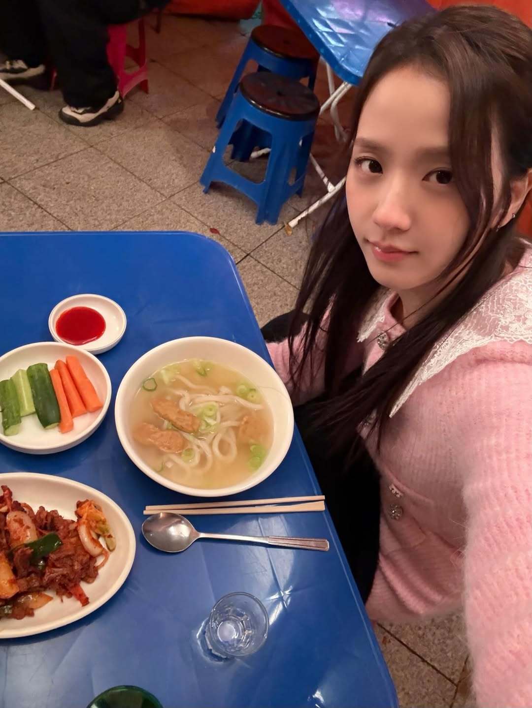 260315 Jisoo更新 IG💕“偷看现实美莱 👀”欧尼又又又来更新啦?