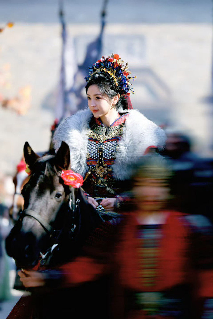 田曦薇樊长玉巾帼不让须眉 田曦薇樊长玉簪花受封 田曦薇樊长玉巾帼不让须眉~ 