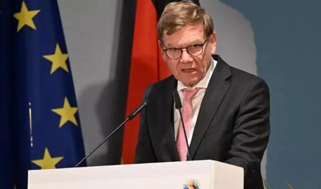 【中方亮明立场后，德国外长改口了，还想再访华，希望中方不计前嫌】德国外长瓦德富尔