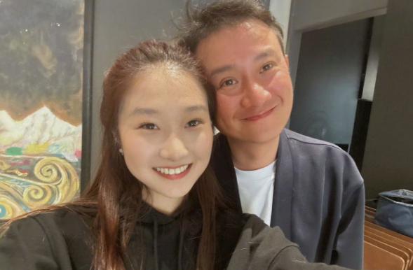 演员文章，冲上热搜！

文章又上热搜了。这次不是因为前妻，是因为女儿。

网上突