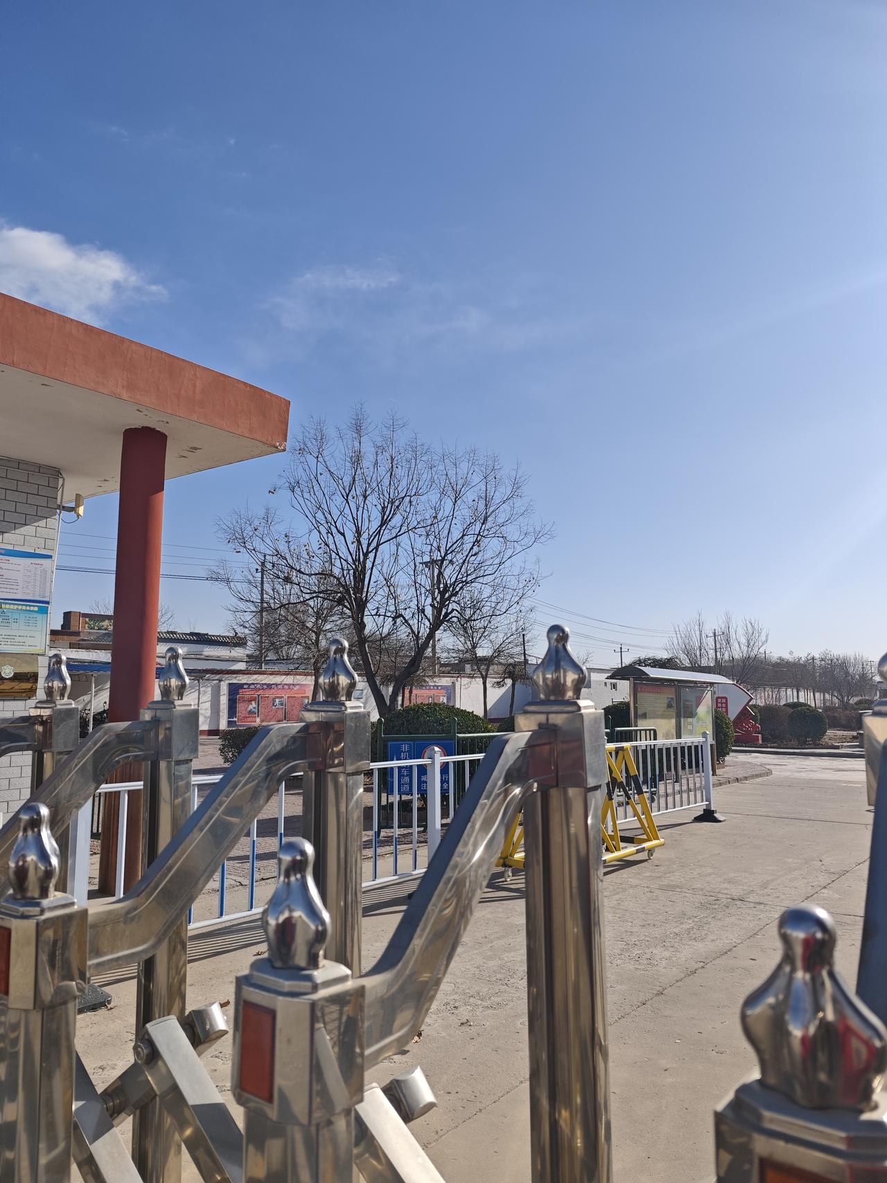 分享一张相册里随手拍的天空新城