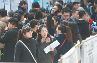 喊了十几年的人才流失，为什么中国科技反而越跑越快，甚至反超美国？
 
首先要明确