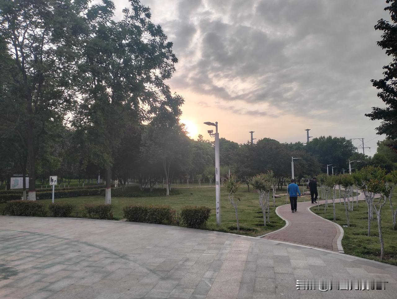 早上好，跑步🏃🏻‍♂️