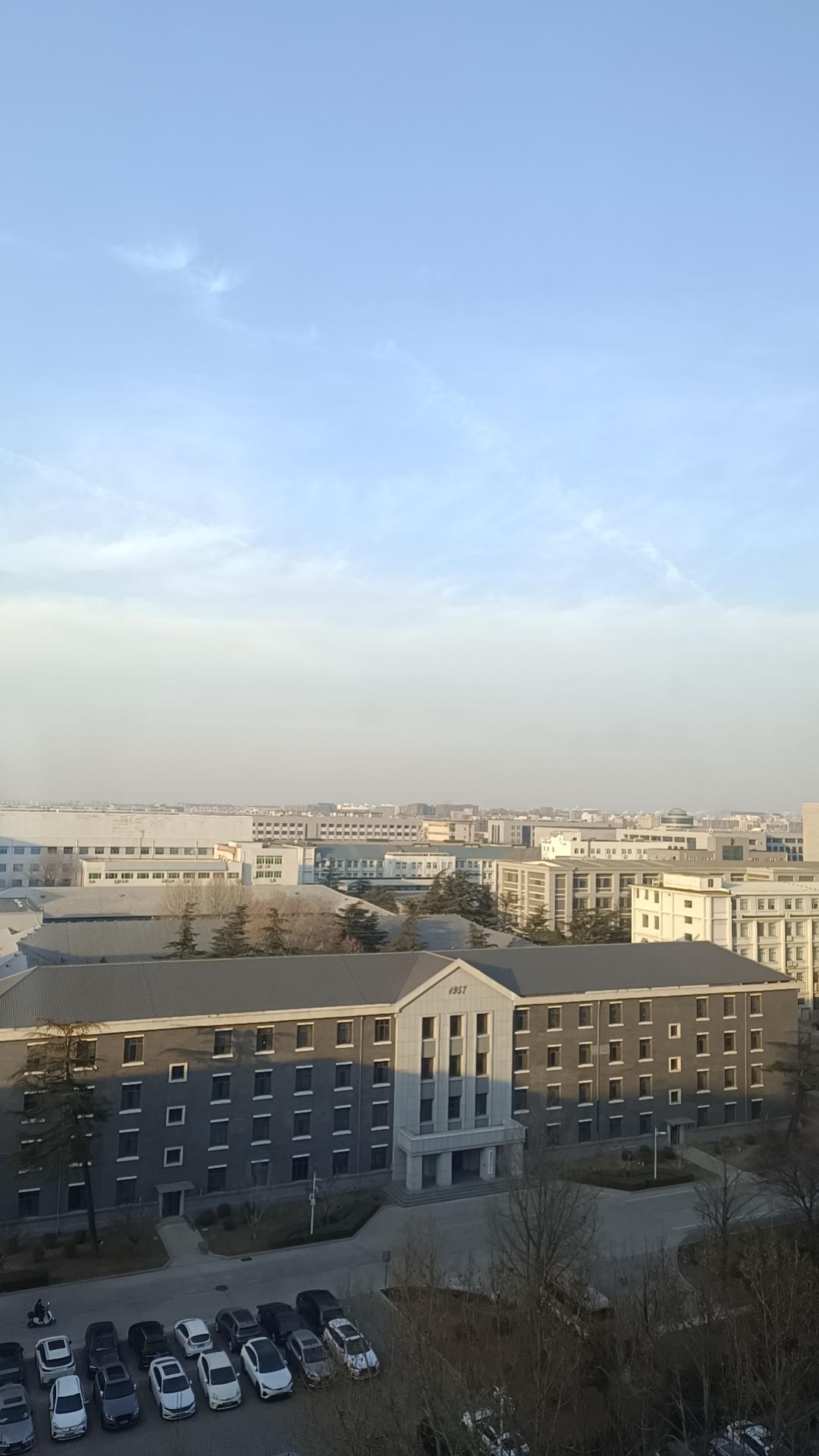 腊月二十六了啊，马上就是除夕了啊，还没🈶回家过年，还在为了碎银几两而奋斗啊，普