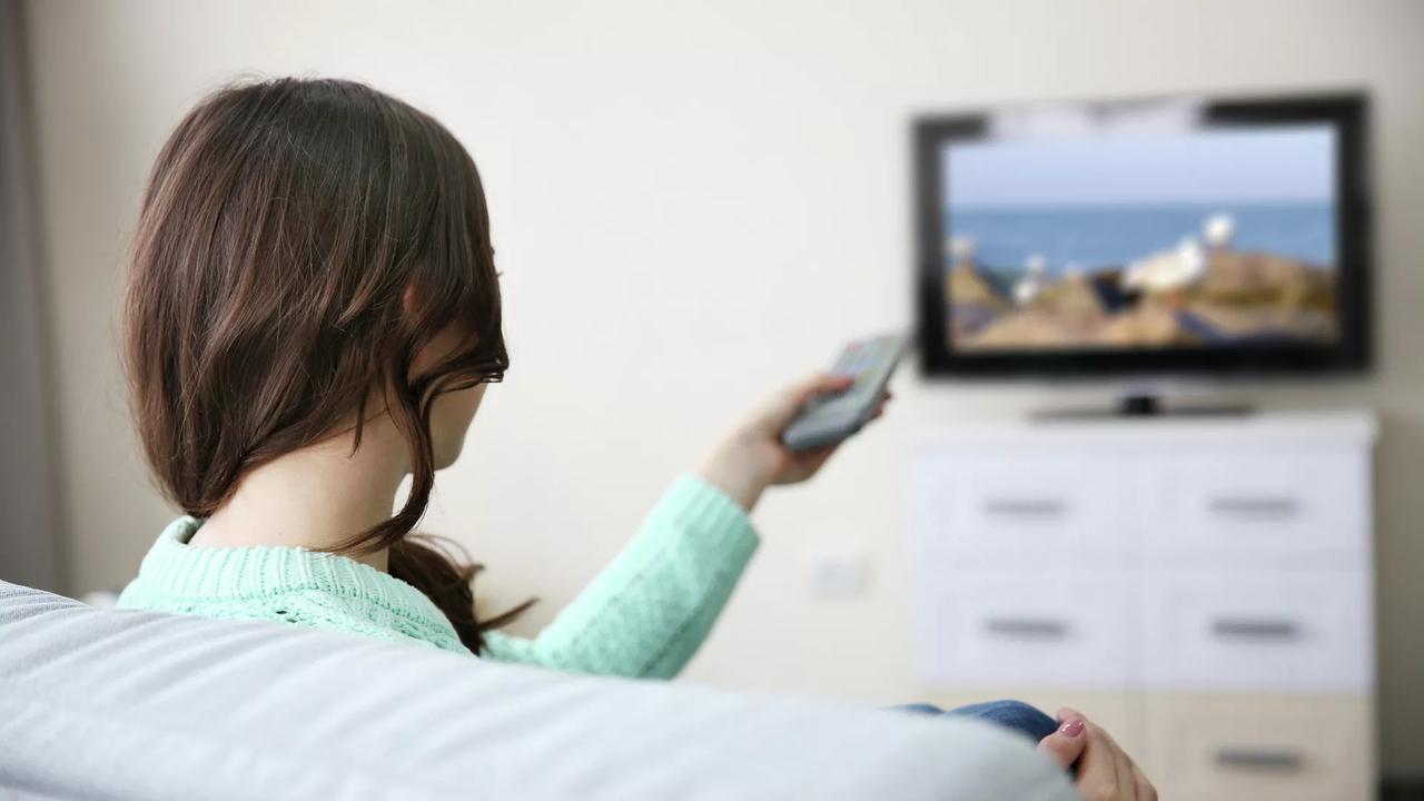 三八节是周末，女性怎样放假？

我们的三八节是周日，按规定部分人群的节日在周末不