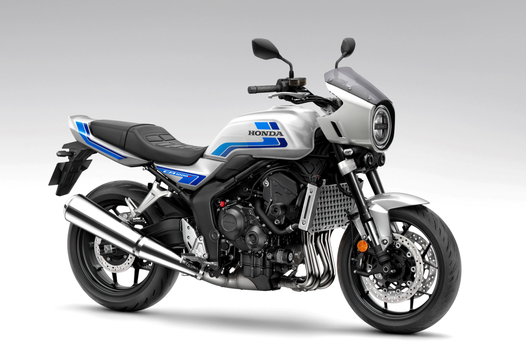 车市热门[超话] 标配了原厂改装组件/用品的 2026 CB1000F 欧洲版 