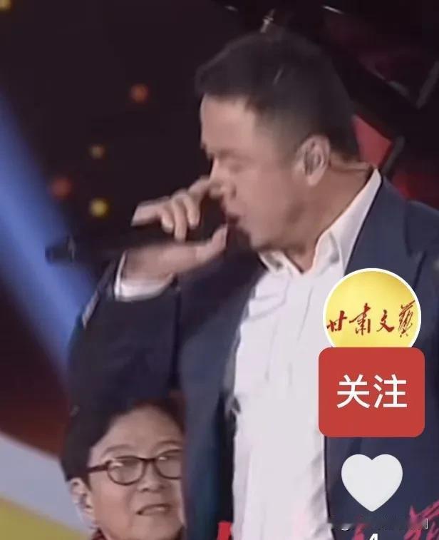 谈杨坤翻唱《十月是你的生日》

《十月是你的生日》这首歌的词作者是韩静霆，曲作者