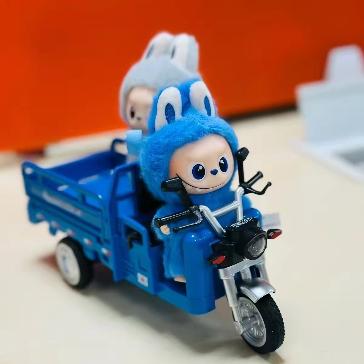 给我的拉布布买了新配件—卢云翔同款三轮车嘿嘿嘿 