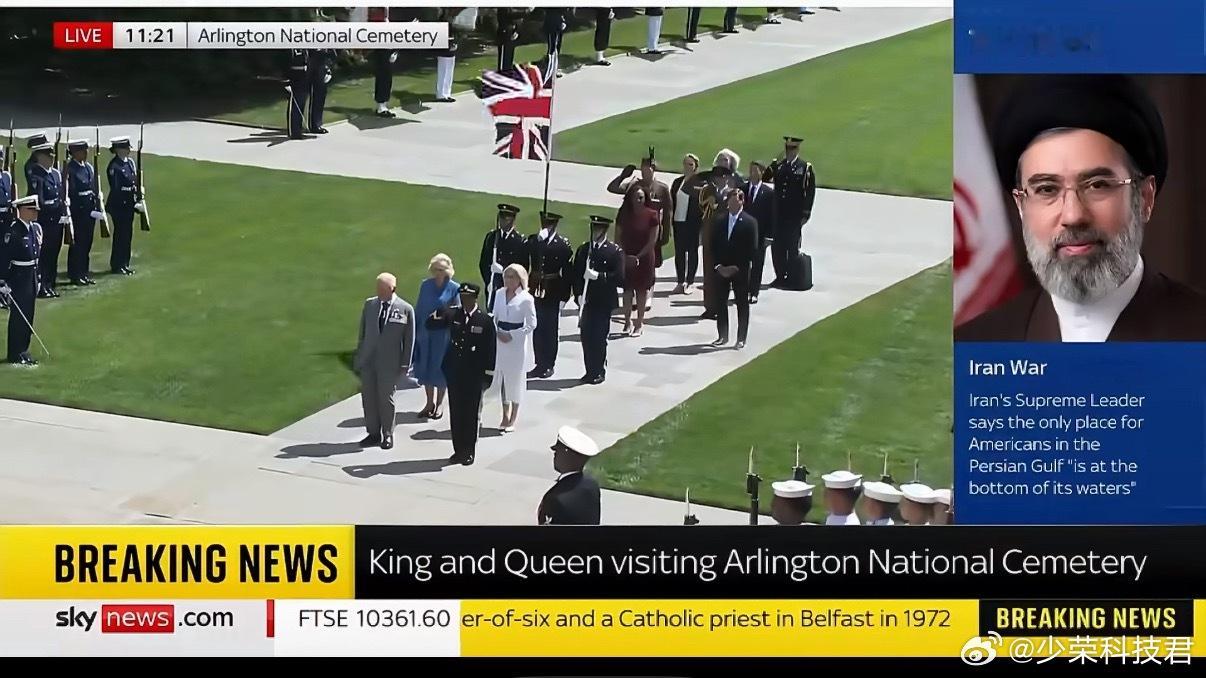美国人把英国国旗挂反了表面上：我们是好朋友实际上：连英国国旗都挂反了漂亮国倒也不