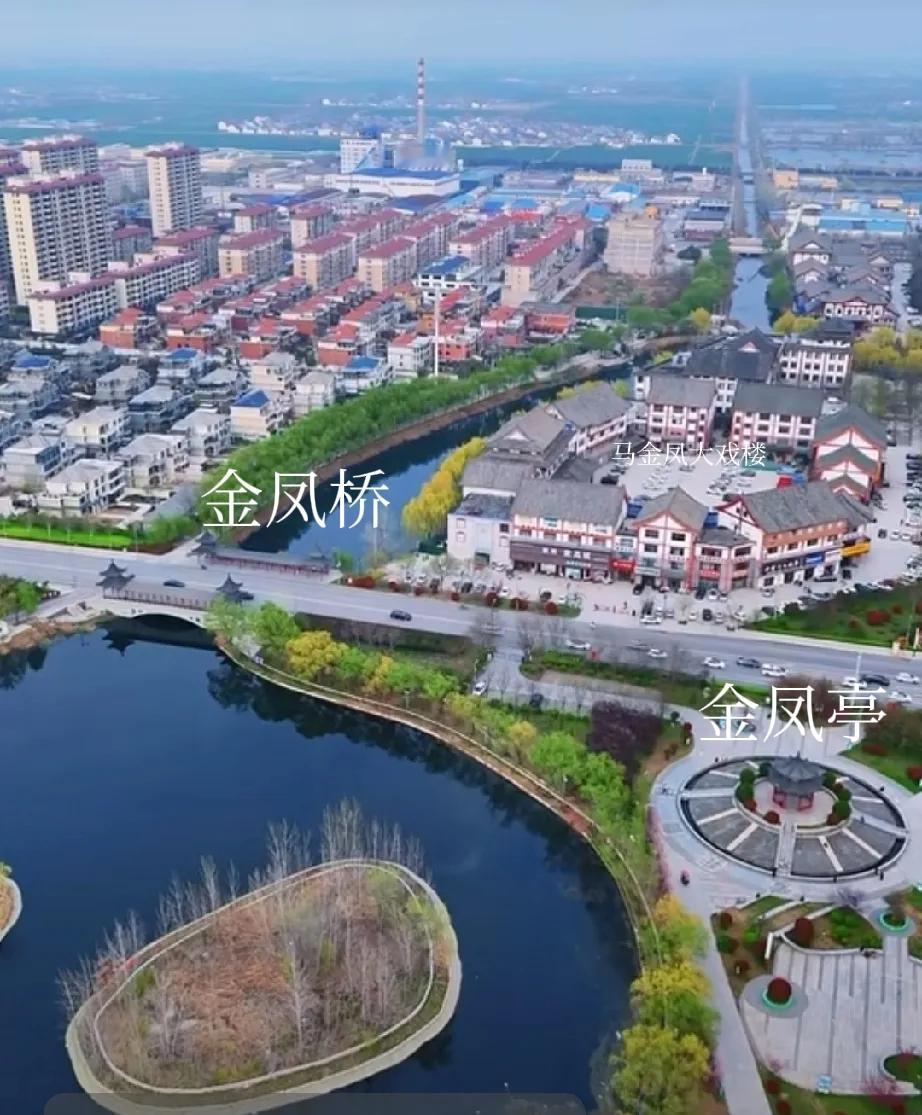 曹县金凤亭
曹县金凤亭建于2012年，是位于山东省菏泽市曹县城区东北部的一处标志