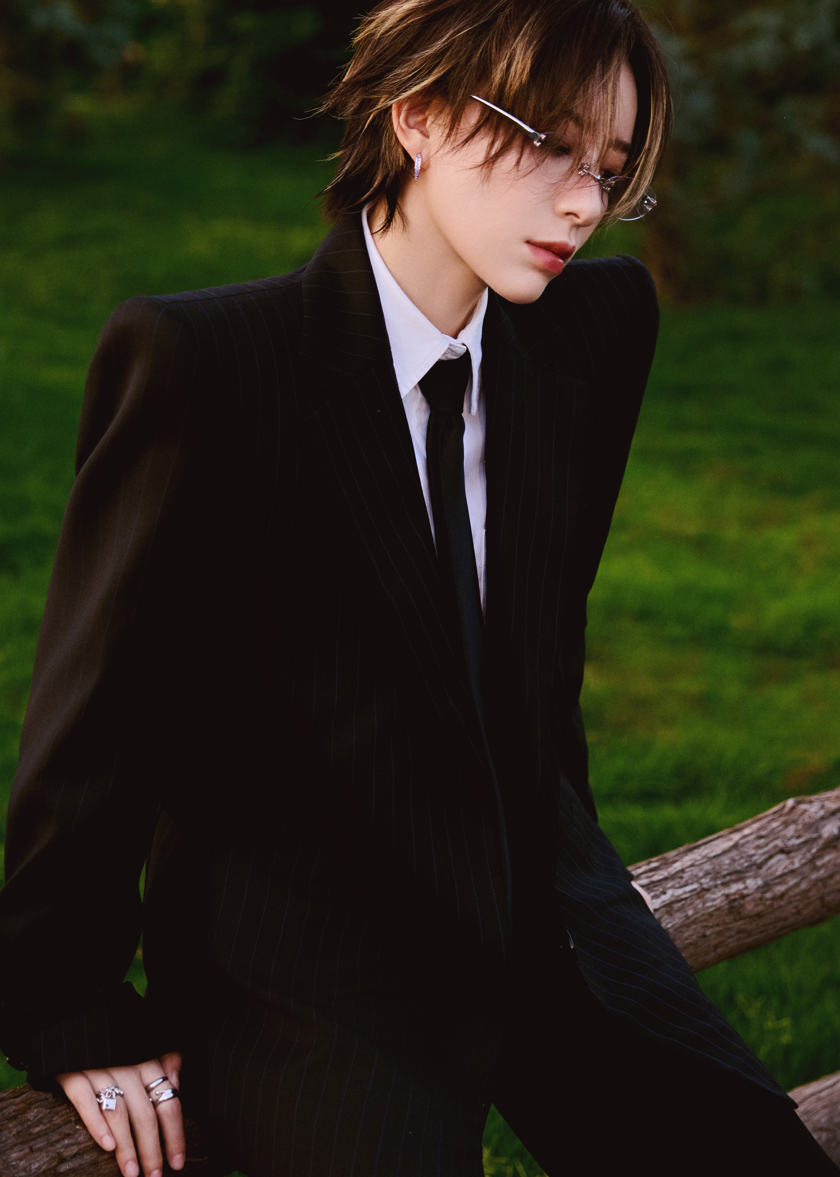 西装暴徒Lee🖤李斯丹妮  📷：渡边余木