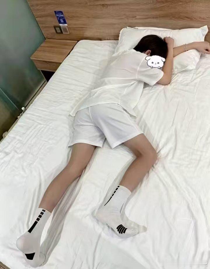 不要过临时的生活又回到了远古时代，居有定所。人还是应该稳定一点。太奔波了都太累了