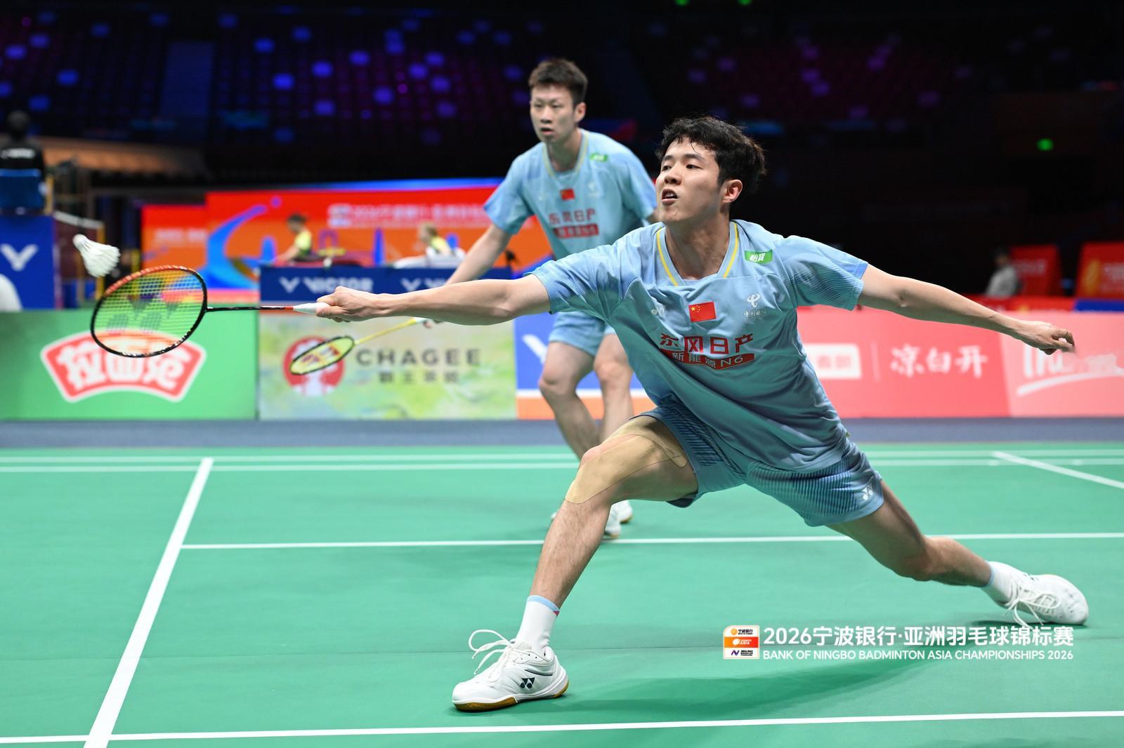 何济霆/任翔宇🇨🇳 21-14、21-10 🇸🇬黄家豪/黄劲腾下轮：梁伟