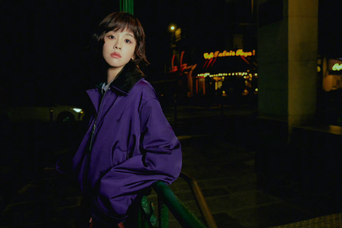 LOEWE大秀时装周陈都灵 短发 ​​​ 陈都灵罗意威品牌大使时装周造型释出 连