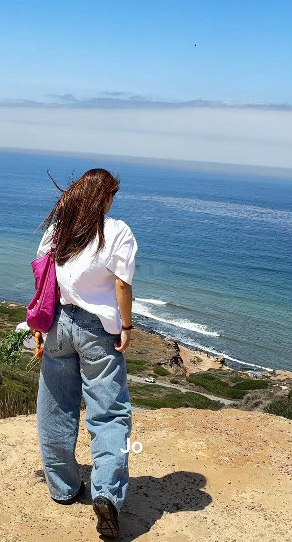 Beaches means vacation for you. For me, 
