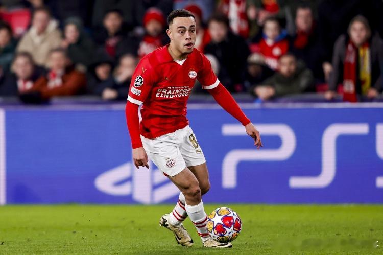 前巴萨边后卫塞尔吉尼奥·德斯特近日表示，他的一些前队友不理解俱乐部为何要将他放弃