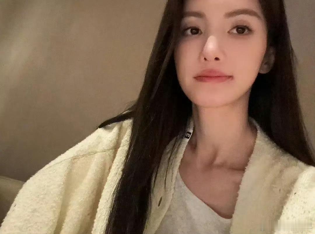 #金晨近照##没认出金晨#没认出金晨，真是 ​​​