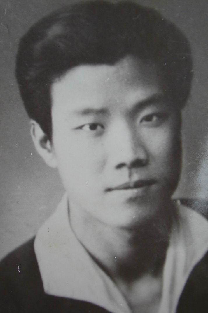 京剧名家高少亭：能演能编，深耕梨园一生
 
高少亭（1916---1985）,京