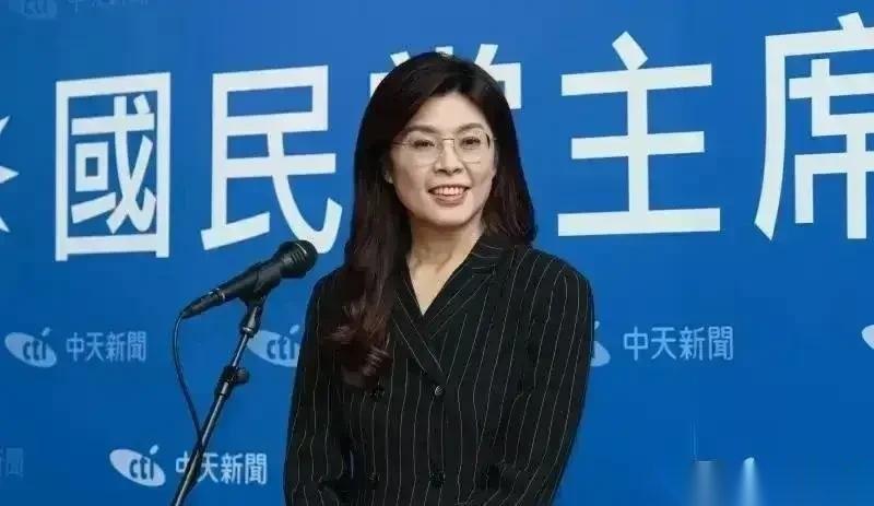 不敢见面，却放“狠话”！赖清德不敢接受国民党主席郑丽文的直球对决，却隔空放狠话，