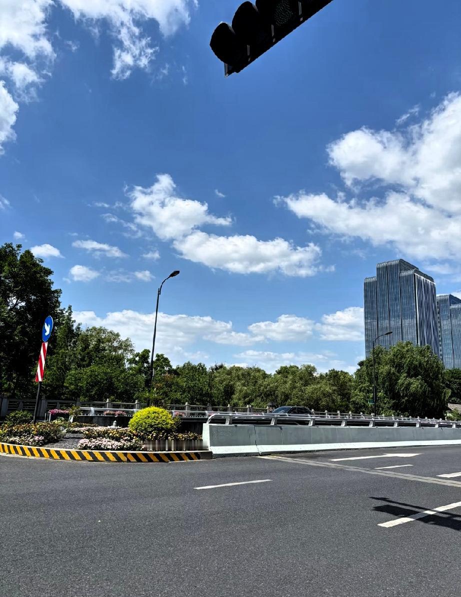 通知通知！
大家做好准备工作，
从7月25号开始，全国各个地区里正式进入中伏了，