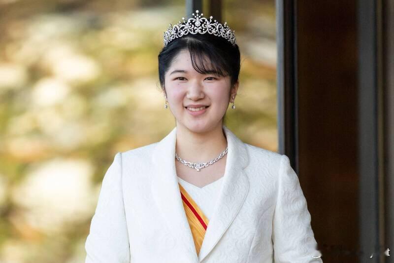 【爱子公主确诊新冠肺炎 天皇夫妇暂无感染症状】海外新鲜事日本 日本德仁天皇与雅子
