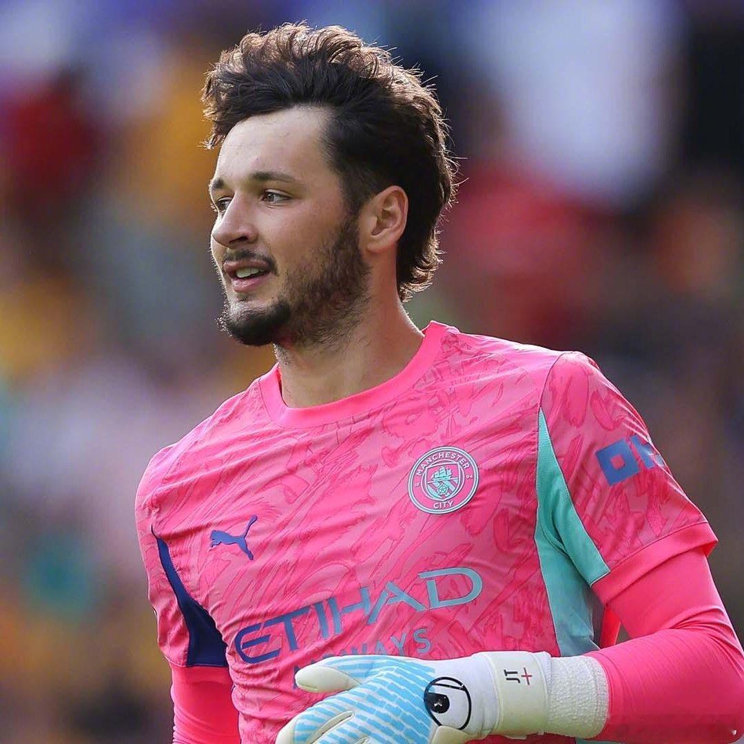 【回来半年又要走？】teamtalk：纽卡打算冬窗求购曼城门将特拉福德，先租后买