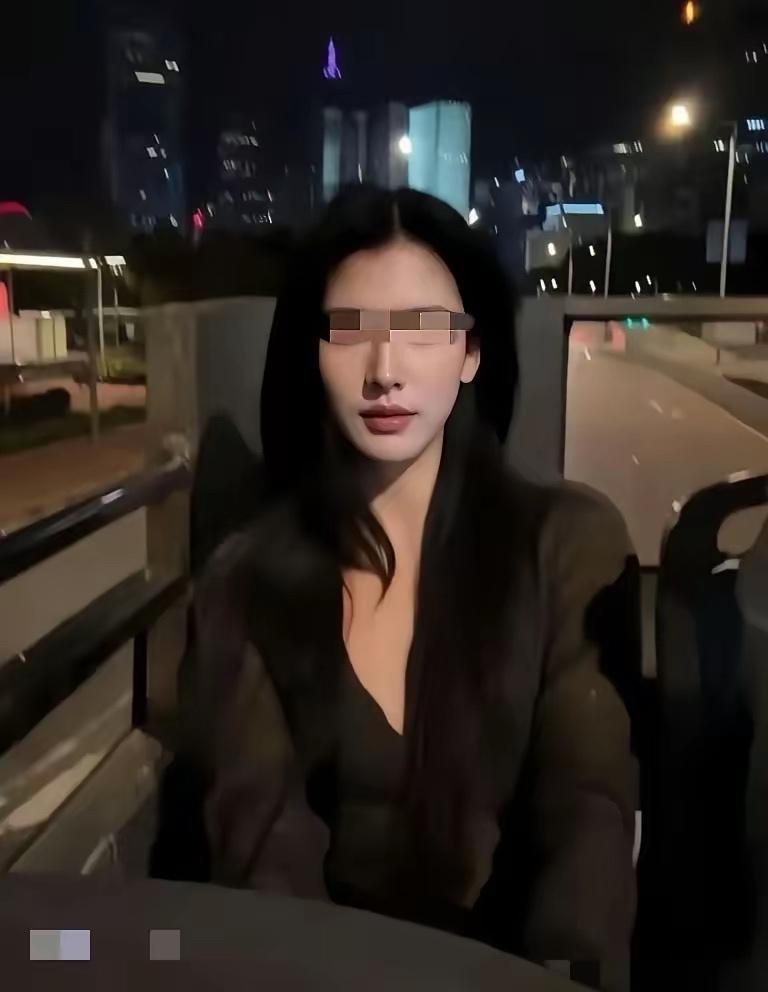 离异带娃女人真难，看电影谈恋爱还要带娃，却十分巧合的碰到前夫来搞破坏，伤了娃与男