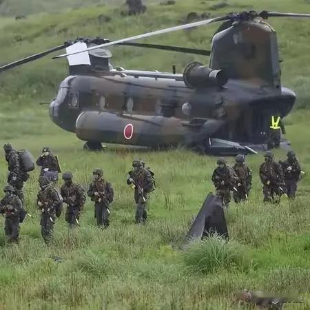 从日本参演军事演习看其军国主义步伐的加快。日本频繁参与各类双边及多边军事演习，其