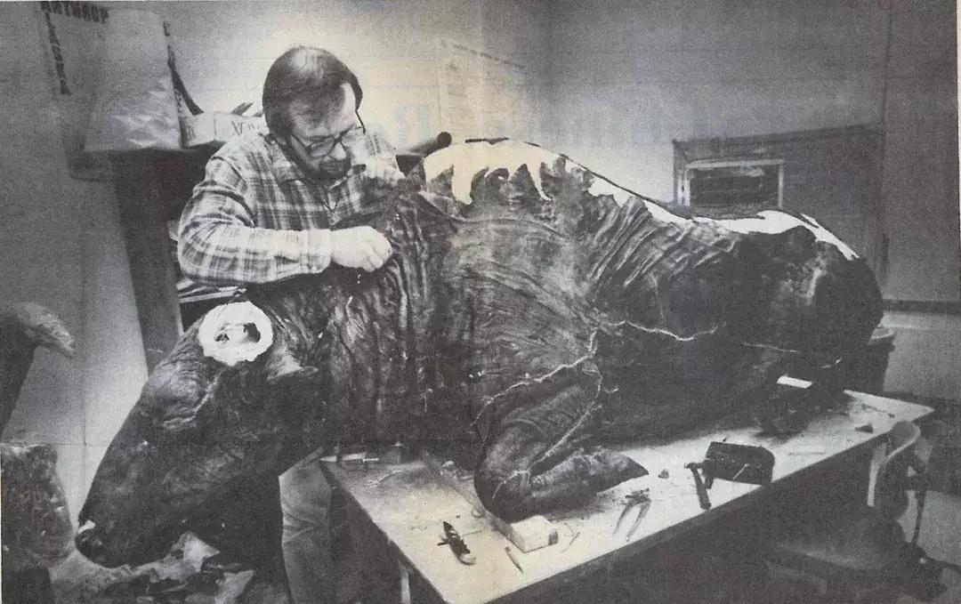 1984年，美国阿拉斯加大学的研究员吃了一道“硬菜”，那是5万年前的野牛肉。5万