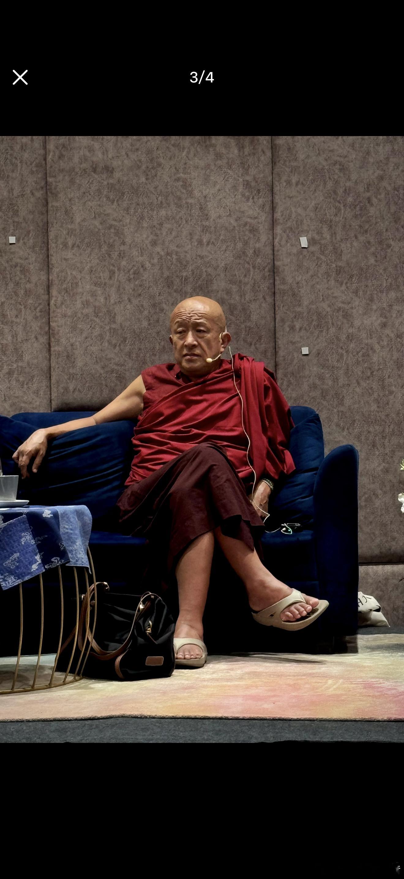 一个人不应该惧怕情感关系。如果一段感情出现在你面前，你应该自信，并且接受它，让生