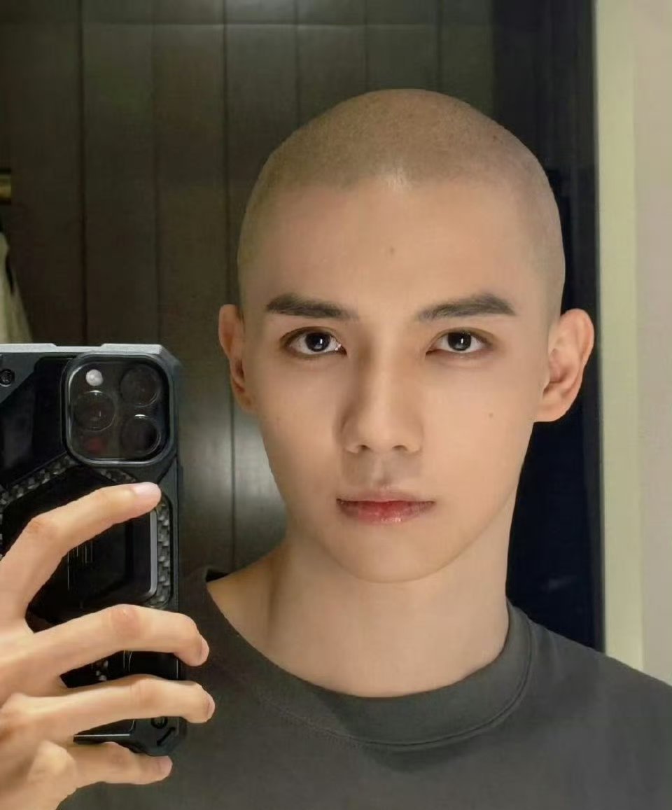 罗一舟《大生意人》光头造型，拿捏住了嘛 ​​​🤏🏻 ​​​