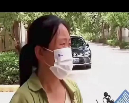 这绝对是全网最能作的儿媳！河南郑州一女子，公公的棺材都停在堂屋了，她躲在娘家坐地