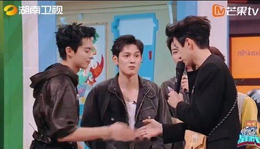 王鹤棣回好六秒变幼稚鬼  你好星期六  棣棣的好六之旅，就是一场幼稚鬼的狂欢。无