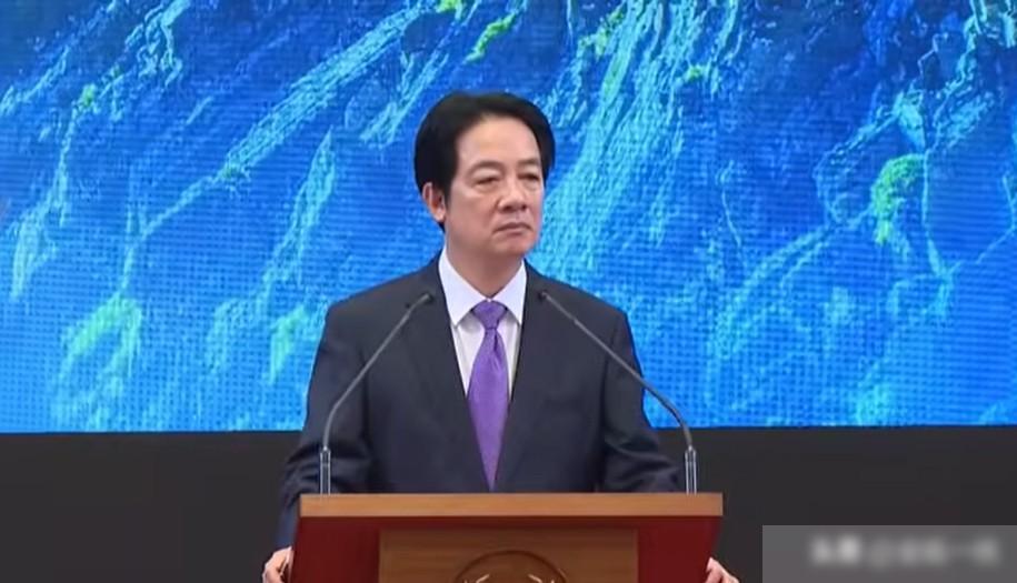 赖清德叫嚣：“中国放弃武力攻台 对等尊严交流”
赖清德（18日）这番话，乍一听像