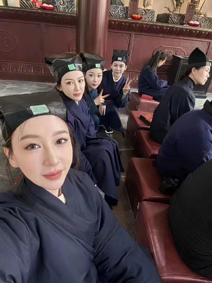 现在皈依道门的女人
怎么都这么漂亮啊？！