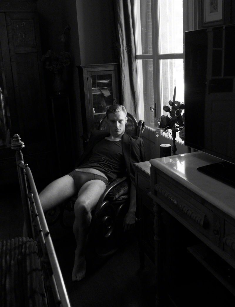 Behind the Blinds “Dreaming of U”主题，慵懒颓靡